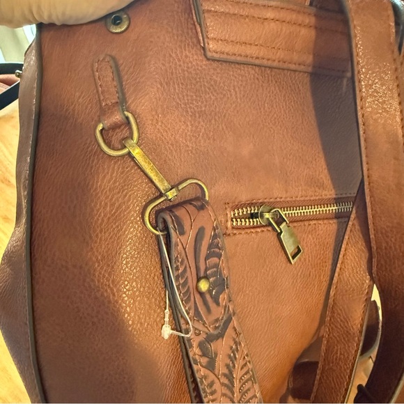 Elegant Embossed Leather Backpack - Picture 7 of 7